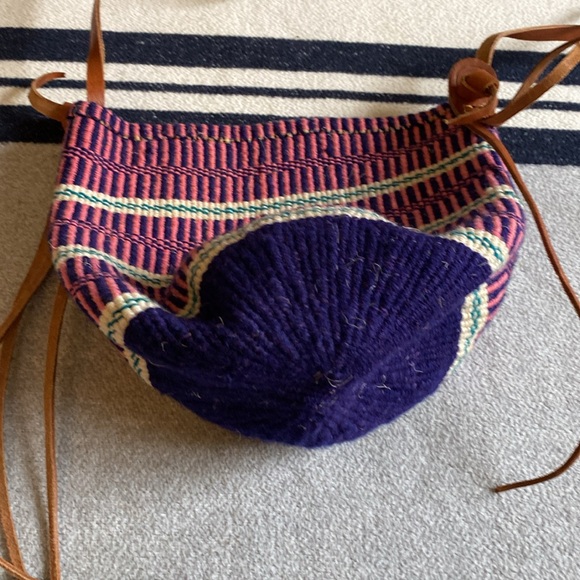 Woven bohemian leather strap bag - Picture 6 of 8